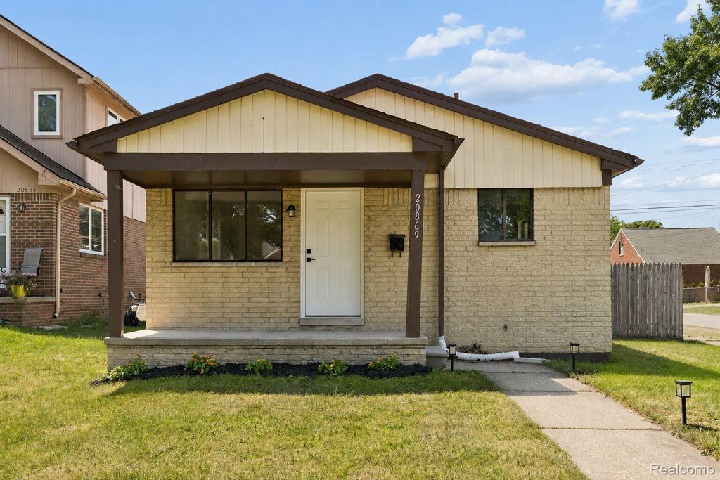 20869 Panama Street, Warren, MI 48091