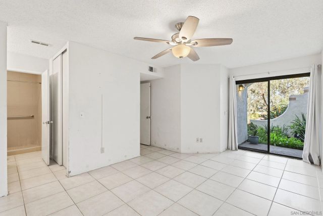 9454 Twin Trails Dr 103, San Diego, CA 92129