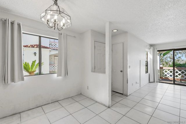 9454 Twin Trails Dr 103, San Diego, CA 92129