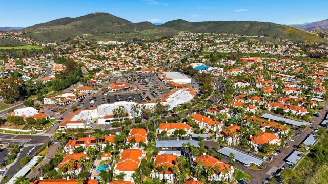 9454 Twin Trails Dr 103, San Diego, CA 92129