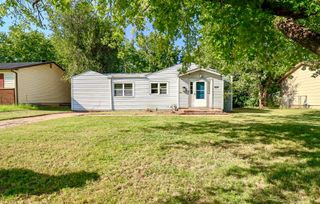 1614 W Calvert St, Wichita, KS 67217