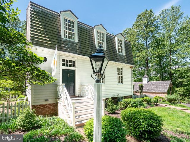 1108 S BARBARA DR, Alburtis, PA 18011