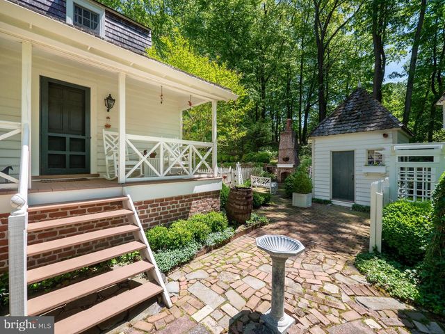 1108 S BARBARA DR, Alburtis, PA 18011