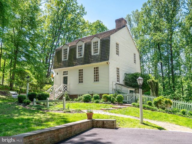 1108 S BARBARA DR, Alburtis, PA 18011