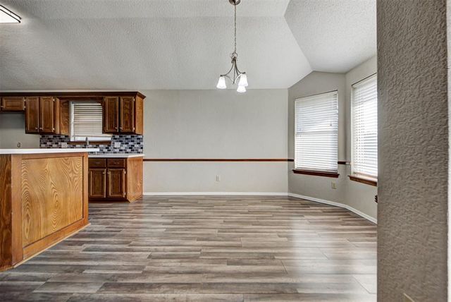 2620 Sequoyah Avenue, Moore, OK 73160