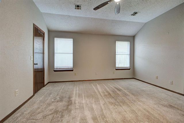 2620 Sequoyah Avenue, Moore, OK 73160