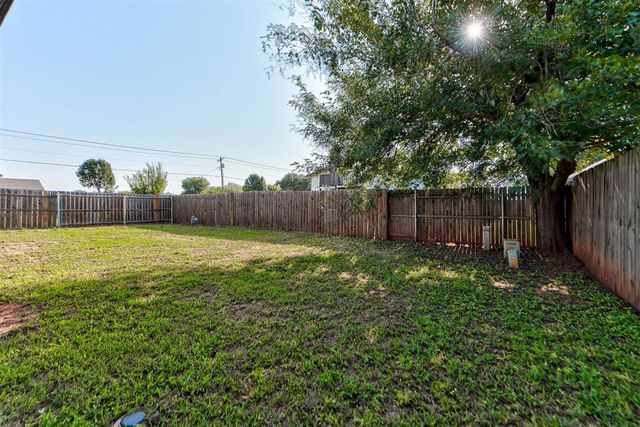 2620 Sequoyah Avenue, Moore, OK 73160