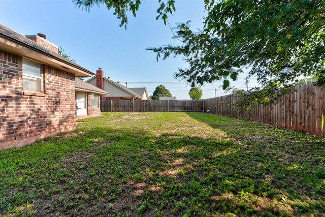 2620 Sequoyah Avenue, Moore, OK 73160