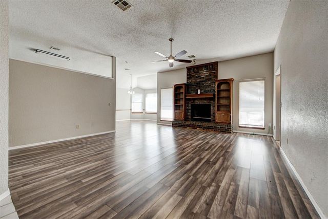 2620 Sequoyah Avenue, Moore, OK 73160