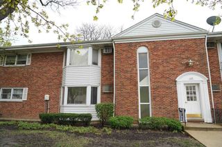 527 W Eastman Street W 1A, Arlington Heights, IL 60005