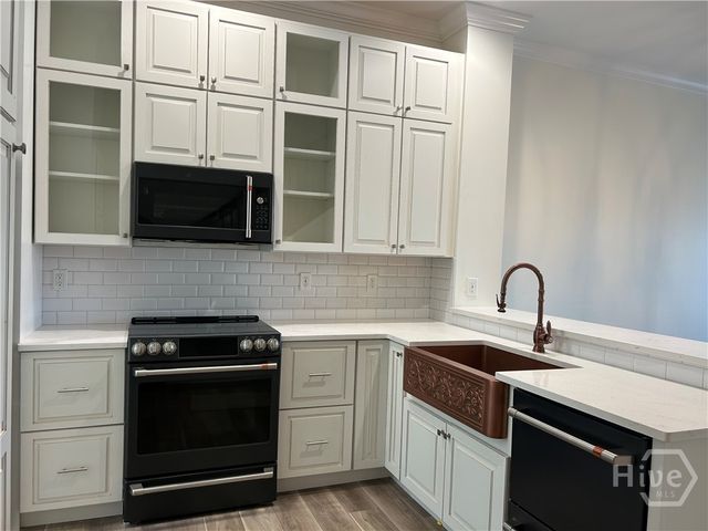 304 W Jones Street, Savannah, GA 31401