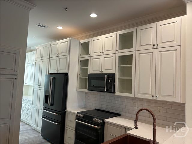 304 W Jones Street, Savannah, GA 31401