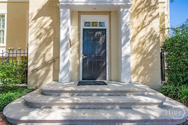 304 W Jones Street, Savannah, GA 31401