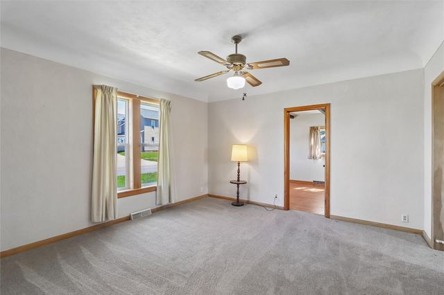 1507 5th Avenue, Marion, IA 52302