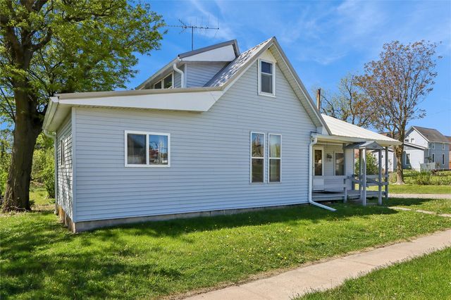1507 5th Avenue, Marion, IA 52302