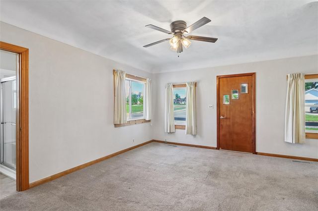 1507 5th Avenue, Marion, IA 52302