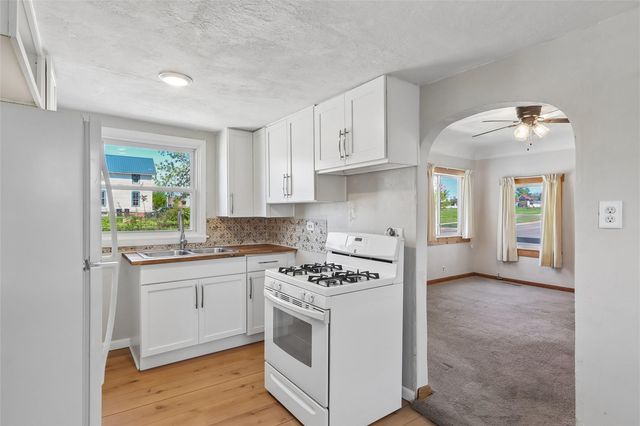 1507 5th Avenue, Marion, IA 52302
