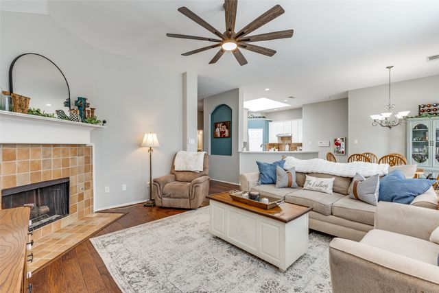 7904 Durgans Hill Court, Fort Worth, TX 76137
