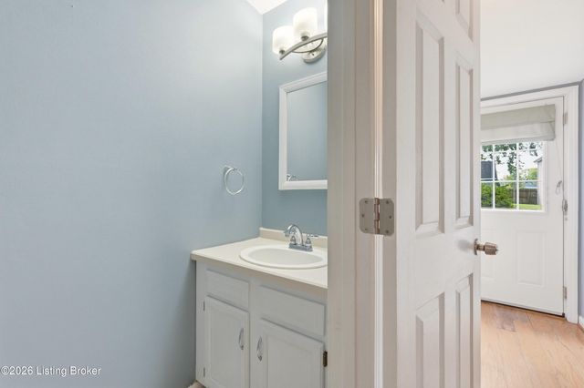 1026 Lampton St, Louisville, KY 40204