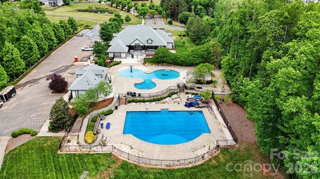 6043 Jepson Court, Charlotte, NC 28214