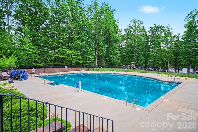 6043 Jepson Court, Charlotte, NC 28214
