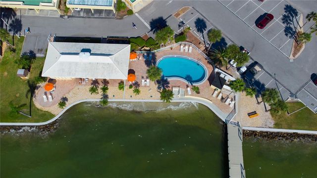 4725 COVE 309, St Petersburg, FL 33708