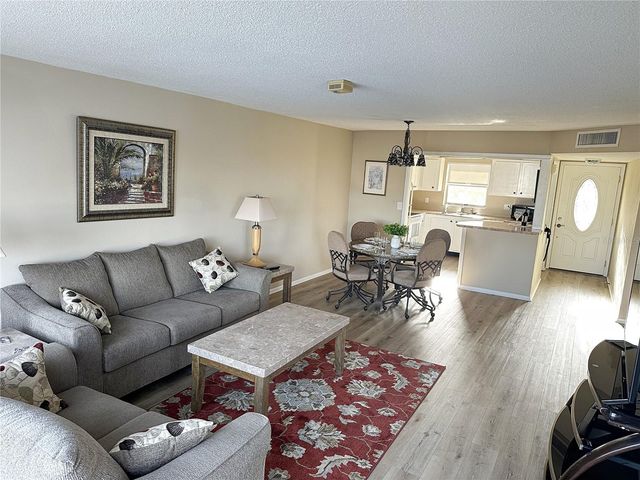 4725 COVE 309, St Petersburg, FL 33708