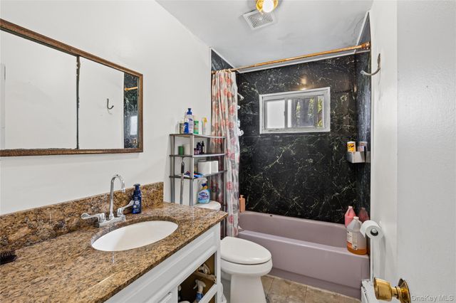 75 Oak Street, Amityville, NY 11701