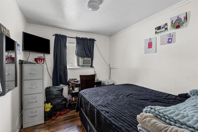 75 Oak Street, Amityville, NY 11701