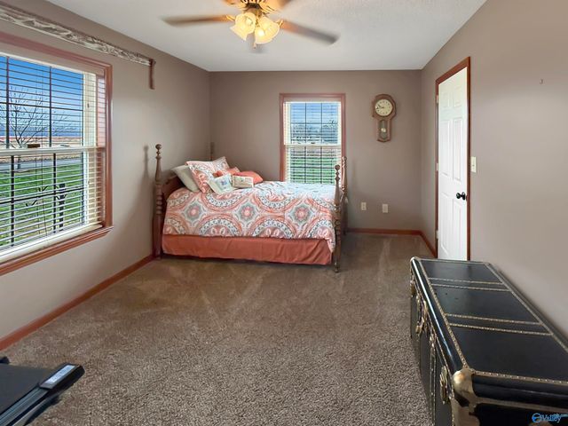 712 Bo Howard Road, Toney, AL 35773