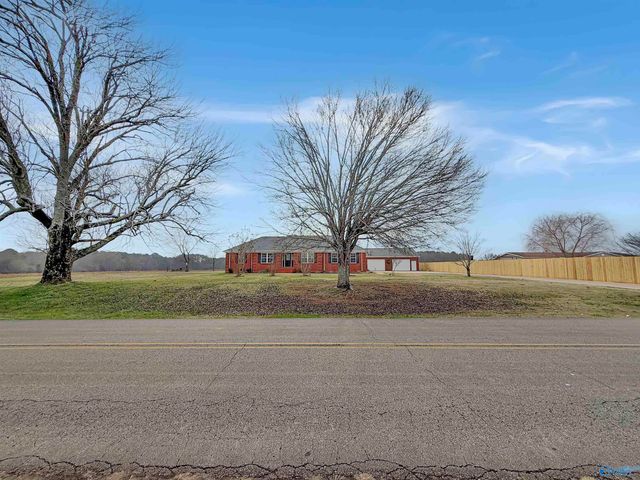 712 Bo Howard Road, Toney, AL 35773