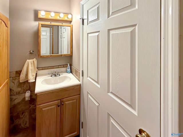 712 Bo Howard Road, Toney, AL 35773