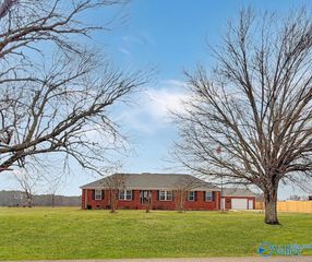 712 Bo Howard Road, Toney, AL 35773