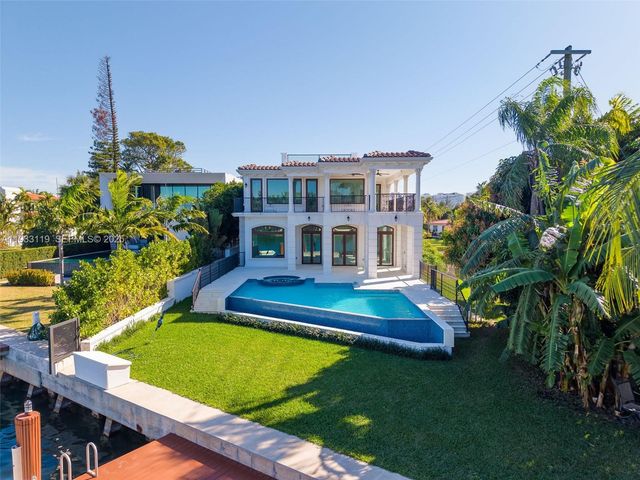 919 92nd St, Surfside, FL 33154