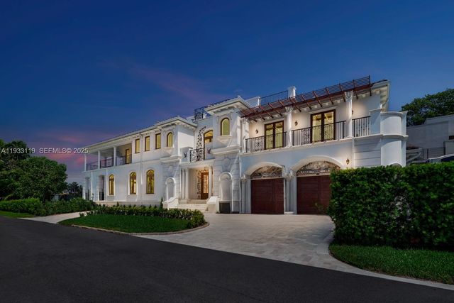 919 92nd St, Surfside, FL 33154