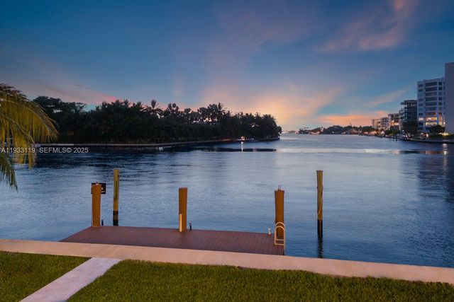 919 92nd St, Surfside, FL 33154