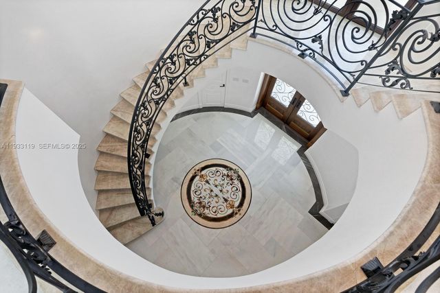 919 92nd St, Surfside, FL 33154