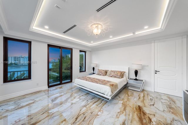 919 92nd St, Surfside, FL 33154