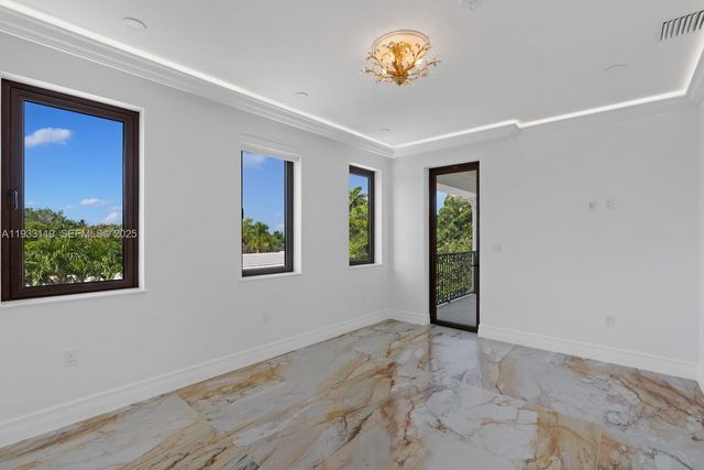 919 92nd St, Surfside, FL 33154