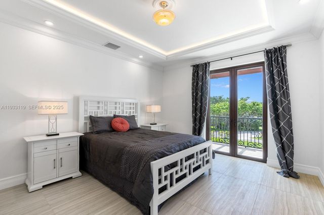 919 92nd St, Surfside, FL 33154