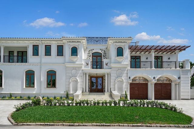 919 92nd St, Surfside, FL 33154