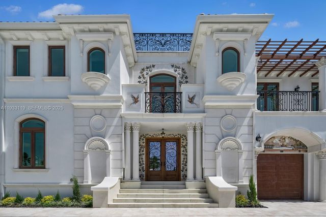 919 92nd St, Surfside, FL 33154