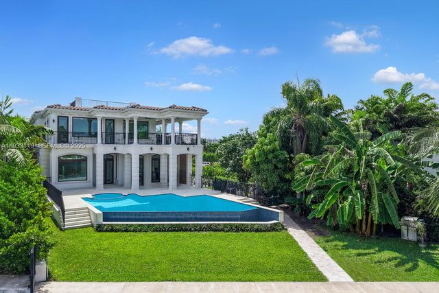 919 92nd St, Surfside, FL 33154