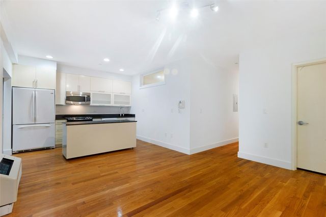221 W 148th Street 2A, New York (manhattan), NY 10039