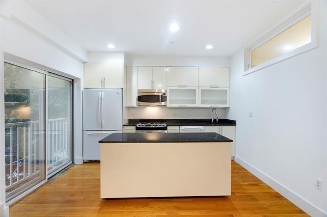 221 W 148th Street 2A, New York (manhattan), NY 10039