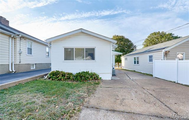 6339 Marquette Avenue, St Louis, MO 63139