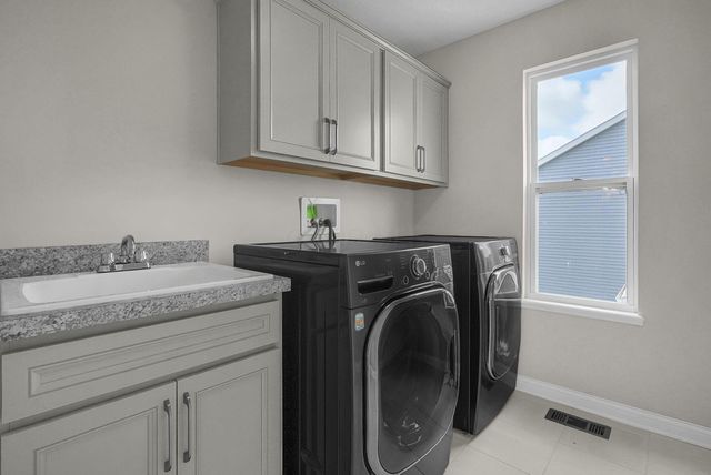 5609 Meadowhaven Drive, Powell, OH 43065