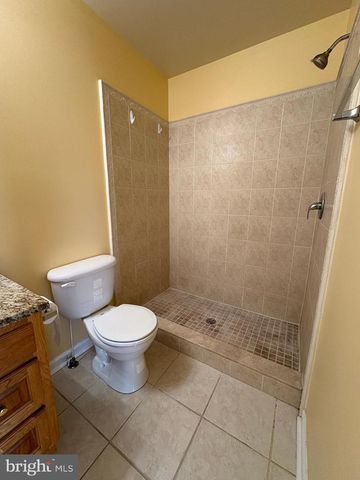 60 SANTA FE CT, Falling Waters, WV 25419
