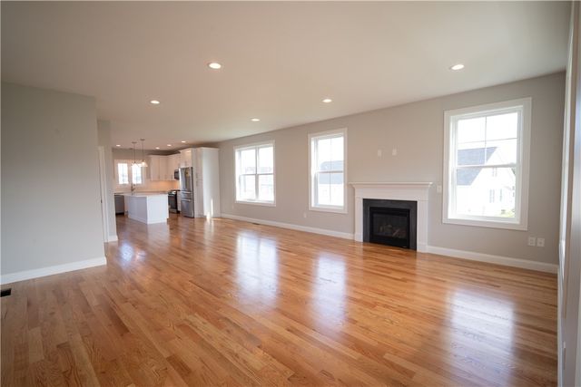 50 Bunker Hill Crossing, Portsmouth, RI 02871