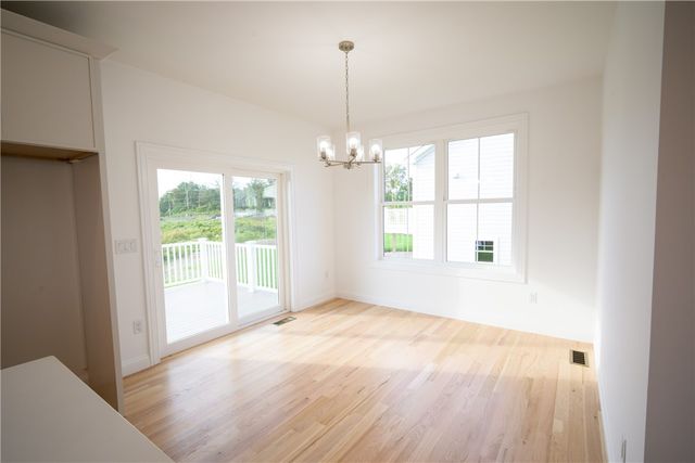 50 Bunker Hill Crossing, Portsmouth, RI 02871